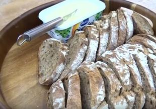 Финландци произвеждат високопротеинов хляб с насекоми