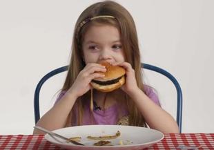 Хамбургерът става най-предпочитаната храна след първия учебен ден