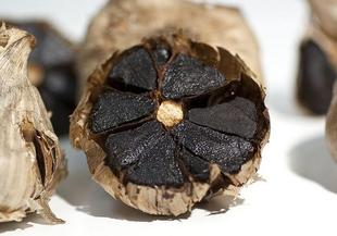 Черен чесън – нови супер полезни бонбони от чесън