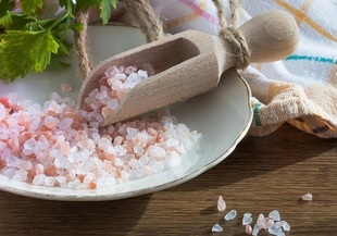 СЗО препоръчва 5 стъпки за намаляване на солта