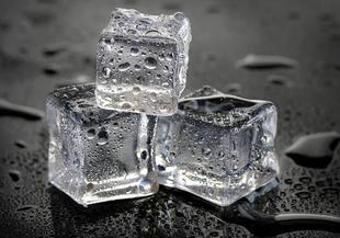 Опасни и безобидни игри със сол и лед
