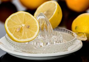 Правилно съхранение на лимони след разрязване