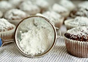Кога е по-добре да се използва пудра захар вместо кристална