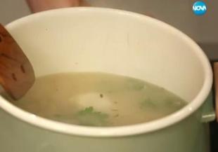 Зимна постна пюрирана супа с лук и чесън