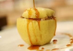 Пълнени ябълки с ядки и сушени плодове