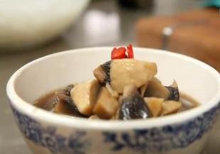 Азиатска супа с печурки, моркови и праз лук