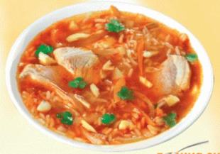 Телешка супа с ориз и доматен сос
