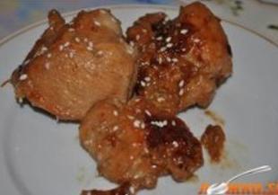 Пилешко месо от бутчета с мед