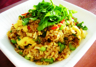 Пържен ориз с чили паста по азиатски