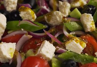 Хориатики - Гръцка салата с бяло сирене