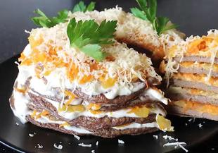 Солена торта от пилешки дробчета със сметана, моркови и лук