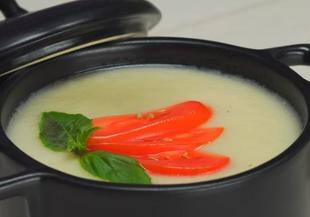 Карфиолена крем супа с масло и картофи
