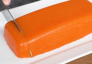 Полезен сладкиш от желирани моркови