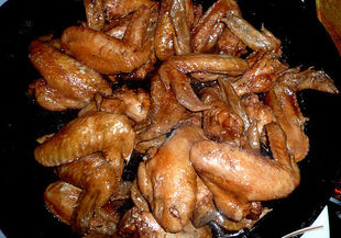 Пържени пилешки крилца със соев сос