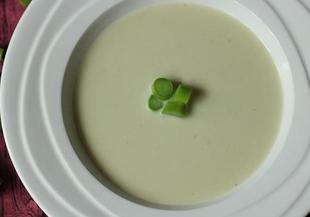 Картофена супа с праз по френски