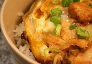 Ояко донбури - японско пилешко с ориз