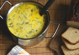 Супа с топено сирене и гъби