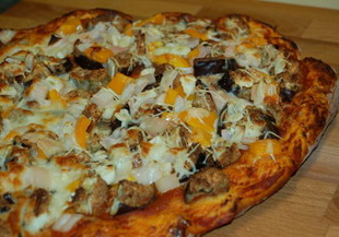 Пица с патладжан и пармезан