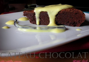 Шоколадова торта с ванилов сос