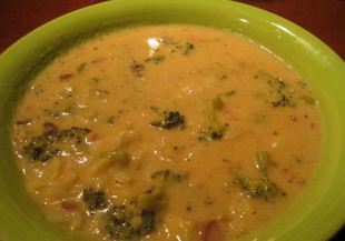 Крем-супа от броколи и сирене