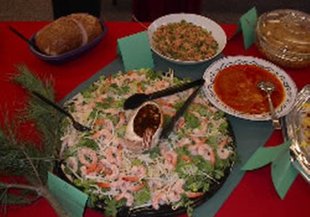 Виетнамска салата със скариди и аспержи