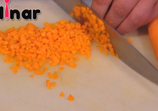 Как се реже морков на кубчета