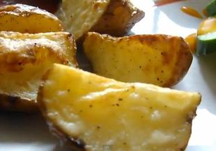 Перфектна гарнитура от печени картофи на фурна