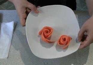 Карвинг с моркови на розички