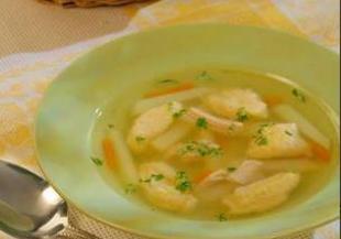 Пилешка руска супа с кнедли