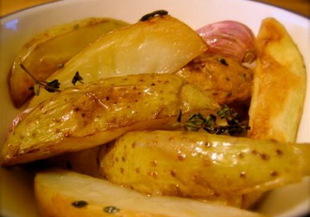 Печени картофи с чесън и мащерка