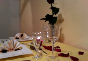 Как правилно да подредим масата за романтична вечеря