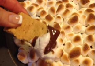 Бързо видео: Десертен крем с бонбони и шоколад