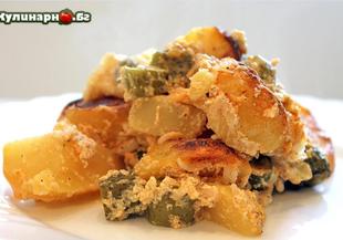 Печени картофи с кисели краставички и млечен сос