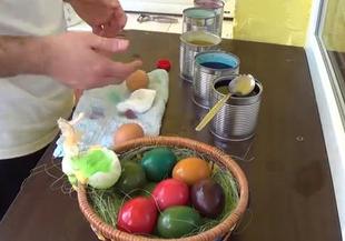 Обикновен начин за боядисване на яйца с боя