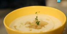 Вегетарианска супа с карфиол и карамелени круши