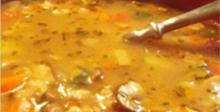 Картофена супа с гъби и тиквички