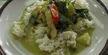 Тайландско зелено пилешко къри 