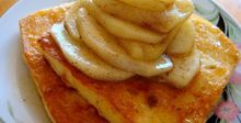 Френски тост с канелена ябълка