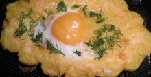 Пълнена питка с картофи и яйце
