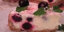 Торта от извара с бял шоколад и вишнева коричка