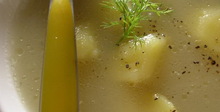 Картофена супа с грудки копър