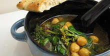 Къри супа с нахут и броколи