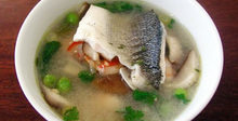 Тайландска супа от морски костур