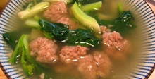 Севернокорейска супа с кюфтенца