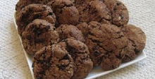 Шоколадови бисквити с овесени ядки