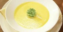 Супа от чушки с царевица и риба, предястие с патладжани и десерт с кайсии