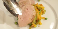 Свинско филе с гарнитура от зеленина