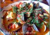 Морски дарове в доматен бульон с шафран 