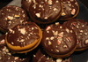 Слепени бисквити с шоколад и лукчета