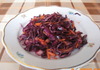 Медена салата със зеле и моркови